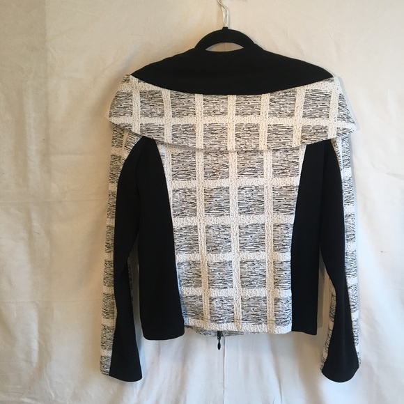 Joseph Ribkoff Zip Front Jacket/Blazer Worn Once - Picture 2 of 5